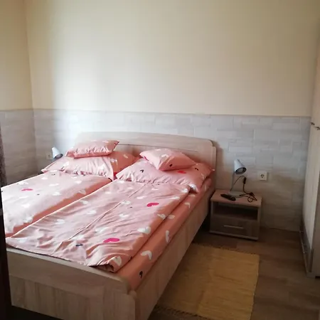 Imola Es Andrea Apartmanhaz 3 * Hajduszoboszlo