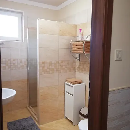 Imola Es Andrea Apartmanhaz 3 Apartment *