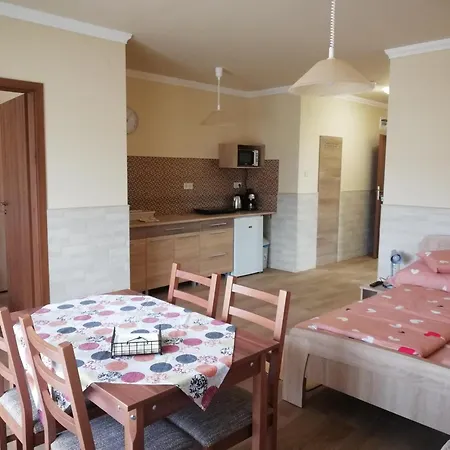 Apartment Imola Es Andrea Apartmanhaz 3 *