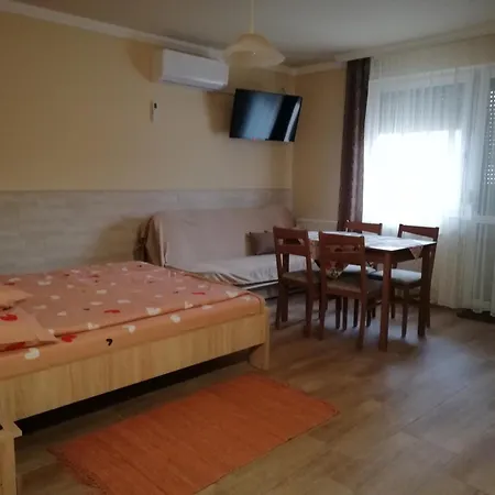 Lejlighed Imola Es Andrea Apartmanhaz 3