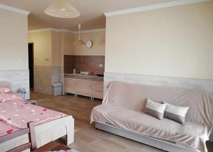 Imola Es Andrea Apartmanhaz 3 Апартаменты *