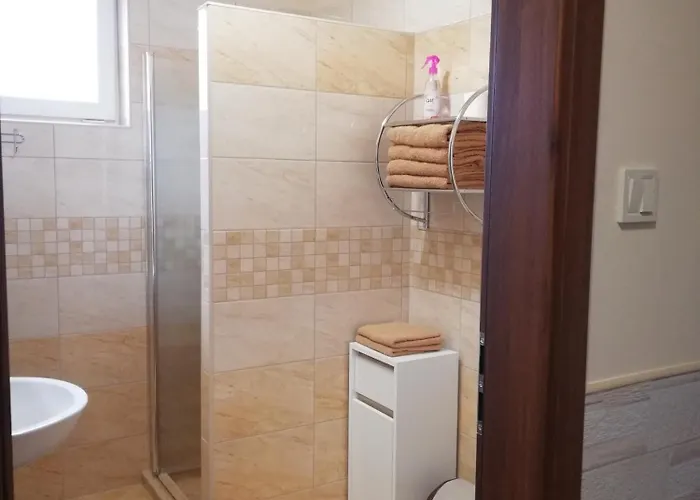 Imola Es Andrea Apartmanhaz 3 Апартаменты *