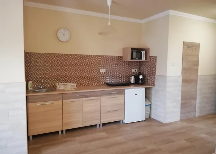 Апартаменты Imola Es Andrea Apartmanhaz 3 *